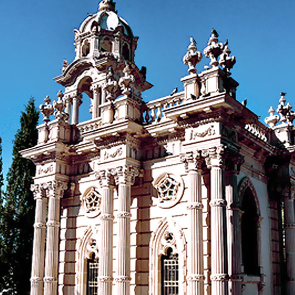 Visitar el Mausoleo a Villa – CHIHUAHUA, DESTINOS DE MÉXICO